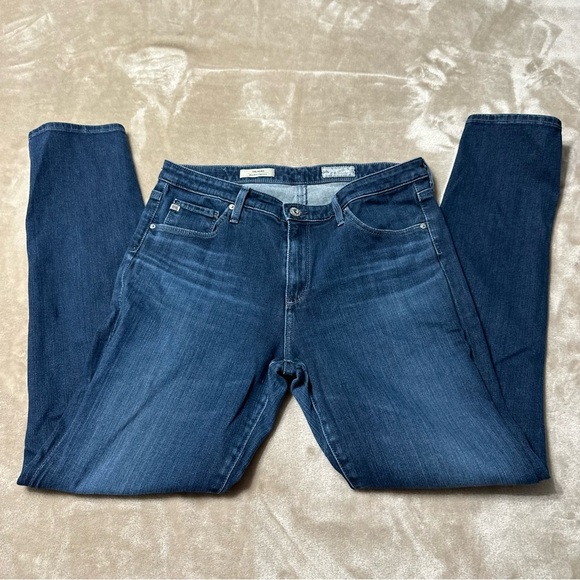 AG Contour 360 The Prima Mid Rise Cigarette Jeans, size 31R - Picture 3 of 10